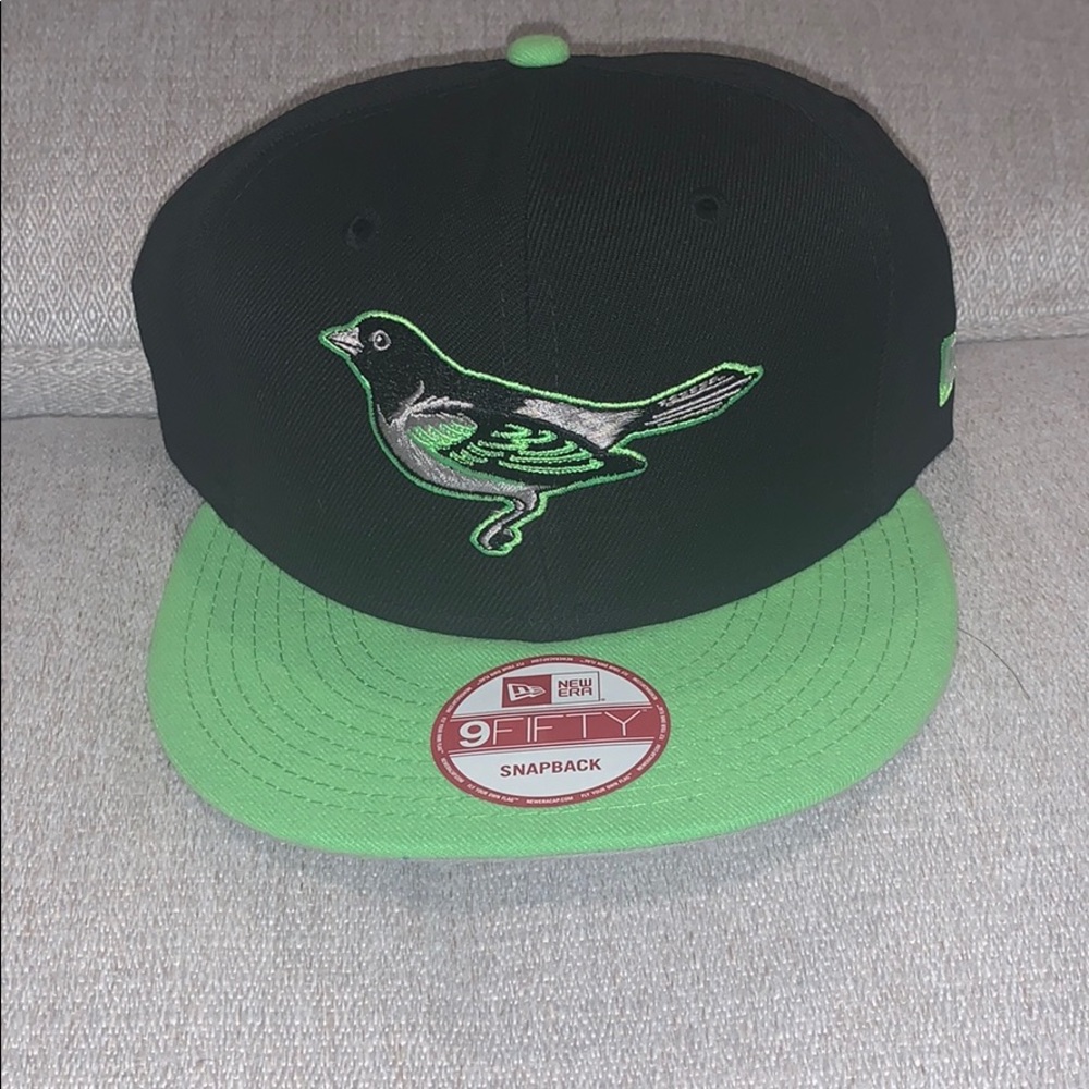 Snap back